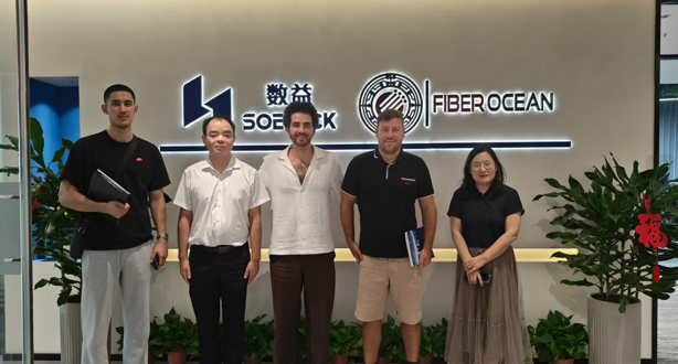 Focus on AIDC | Norwegian Delegation Visits Our Company for Industry Exchange – Español